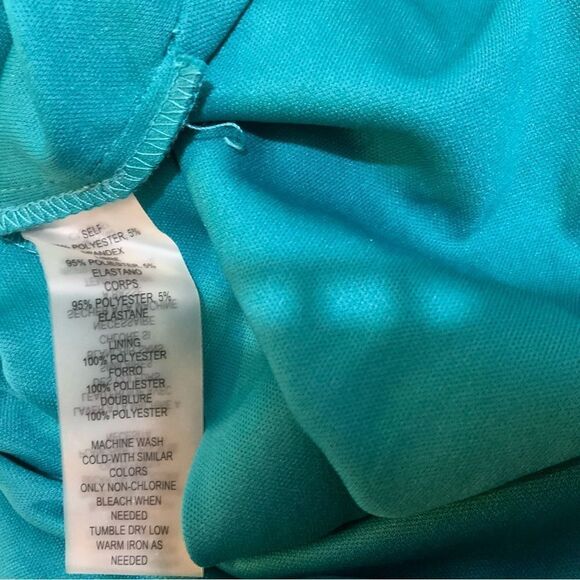 Vince Camuto roughed and draped dress size 2 H6 - Picture 11 of 12